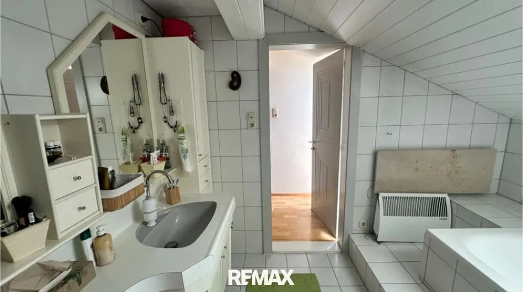 8-Zimmer-Gewerbeimmobilie kaufen in Vöcklabruck – 274 m², € 670.000 – Bild 11 von 38