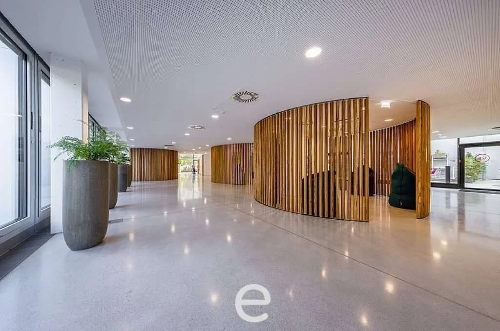 Gewerbeimmobilie mieten in Wien – 1 624 m², € 37.190