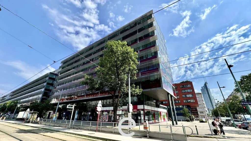 Gewerbeimmobilie mieten in Wien – 335 m², € 7.035