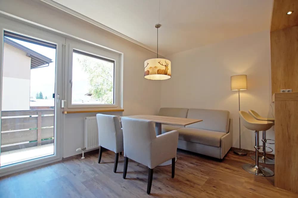 2-Zimmer-Wohnung mieten in Kitzbühel – 43 m², € 1.150 – Bild 2 von 5