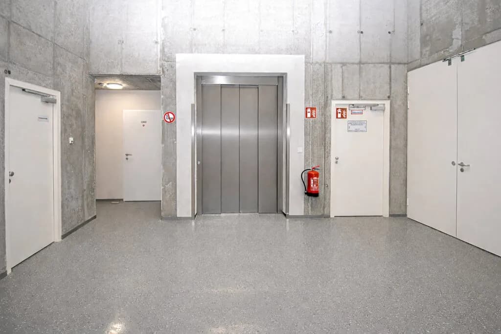 Gewerbeimmobilie mieten in Wien – 148 m², € 7 – Bild 2 von 11