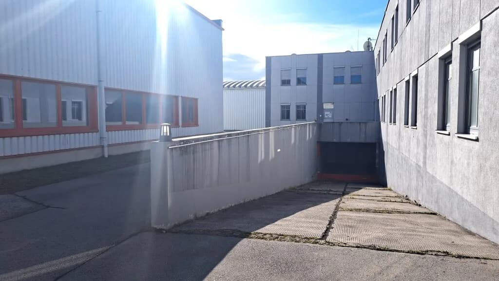 Gewerbeimmobilie mieten in Wien – 2 264 m², € 22.640 – Bild 3 von 19
