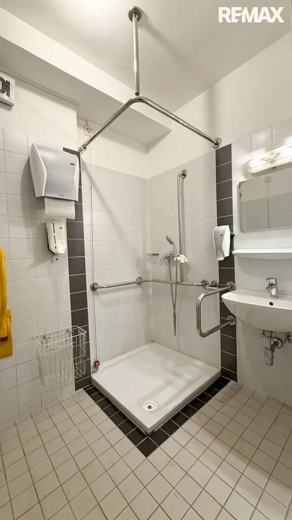 Gewerbeimmobilie kaufen in Wiener Neustadt – 983 m², € 1.690.000 – Bild 22 von 64