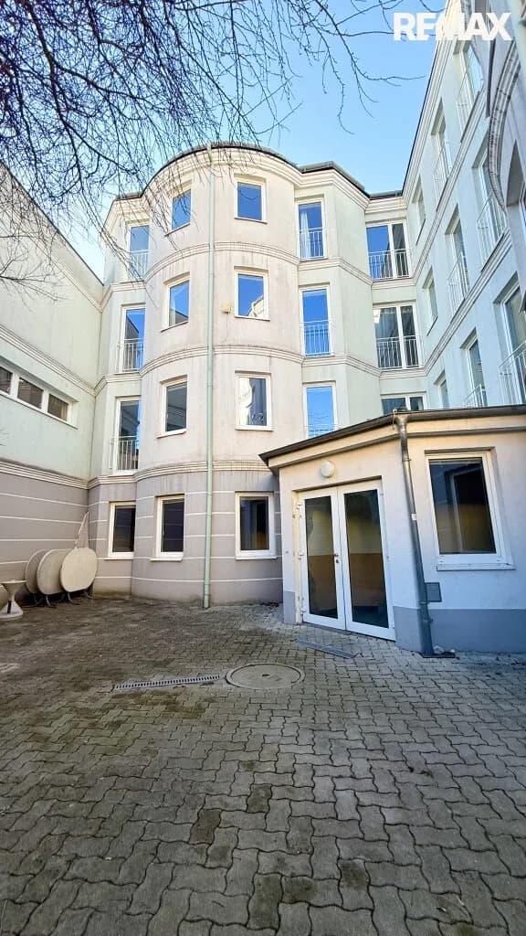Gewerbeimmobilie kaufen in Wiener Neustadt – 983 m², € 1.690.000 – Bild 28 von 64