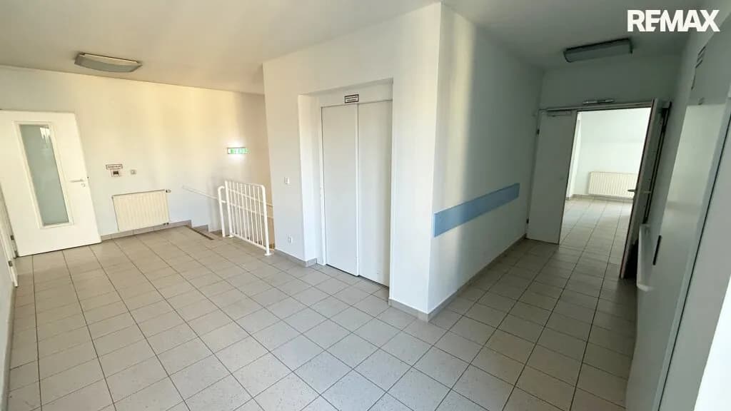 Gewerbeimmobilie kaufen in Wiener Neustadt – 983 m², € 1.690.000 – Bild 38 von 64