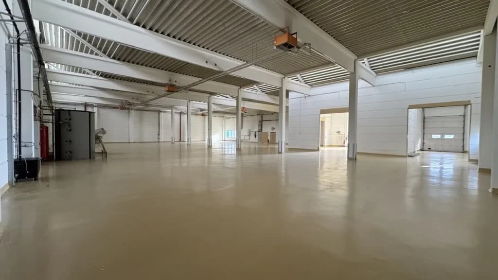Gewerbeimmobilie kaufen in Sankt Pölten – 3 057 m², € 2.800.000 – Bild 7 von 19