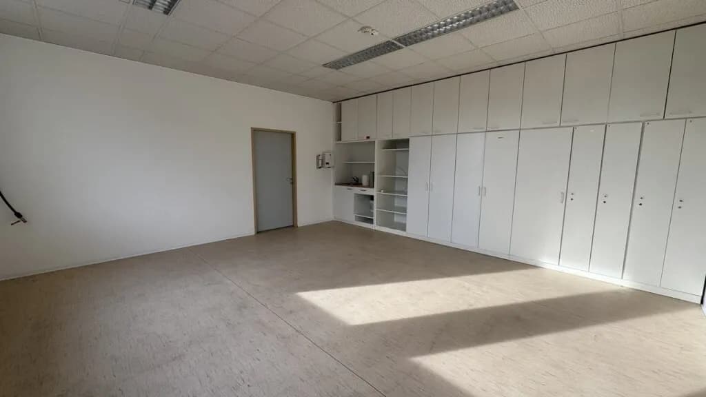 Gewerbeimmobilie kaufen in Sankt Pölten – 3 057 m², € 2.800.000 – Bild 14 von 19