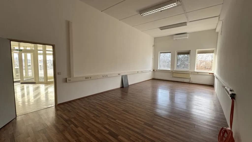 Gewerbeimmobilie kaufen in Sankt Pölten – 3 057 m², € 2.800.000 – Bild 16 von 19