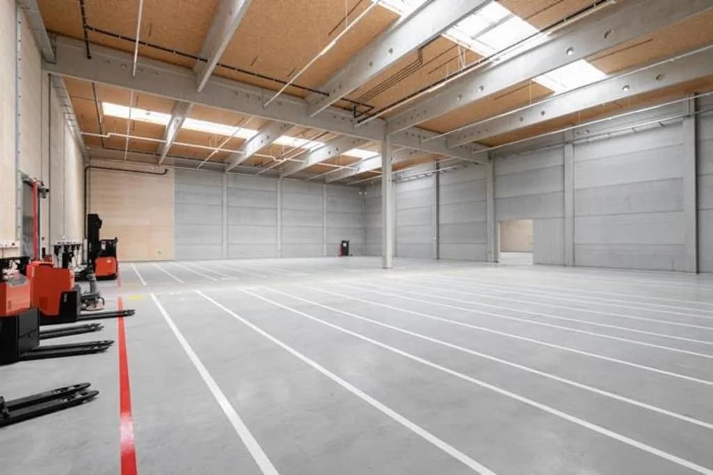Gewerbeimmobilie mieten in Linz Land – 1 073 m², € 12.881 – Bild 10 von 10