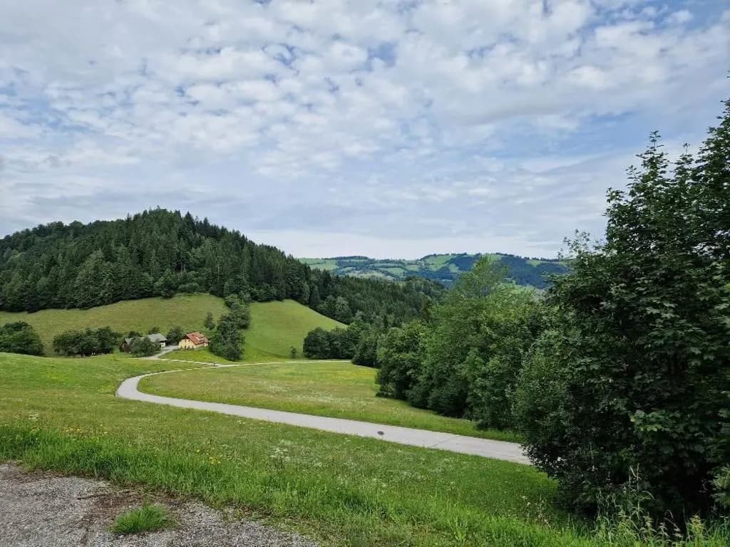 Grundstück kaufen in Sankt Pölten Land – 203 213 m²