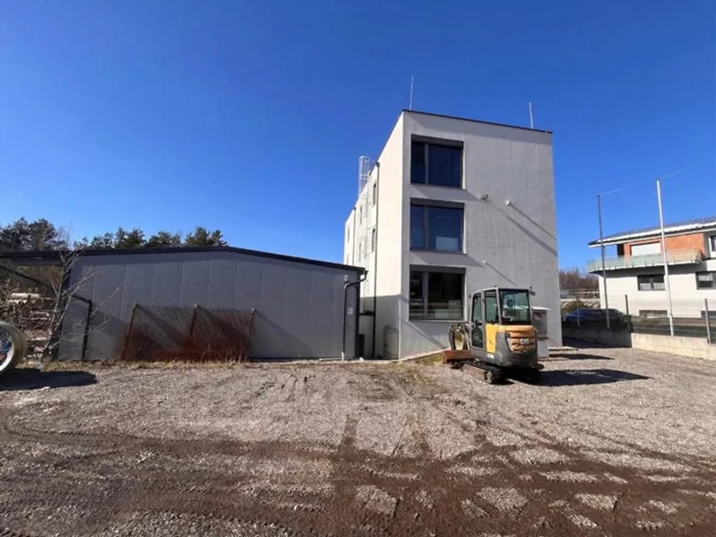 Immobilie mieten in Baden – 2 241 m², € 2.500 – Bild 2 von 4