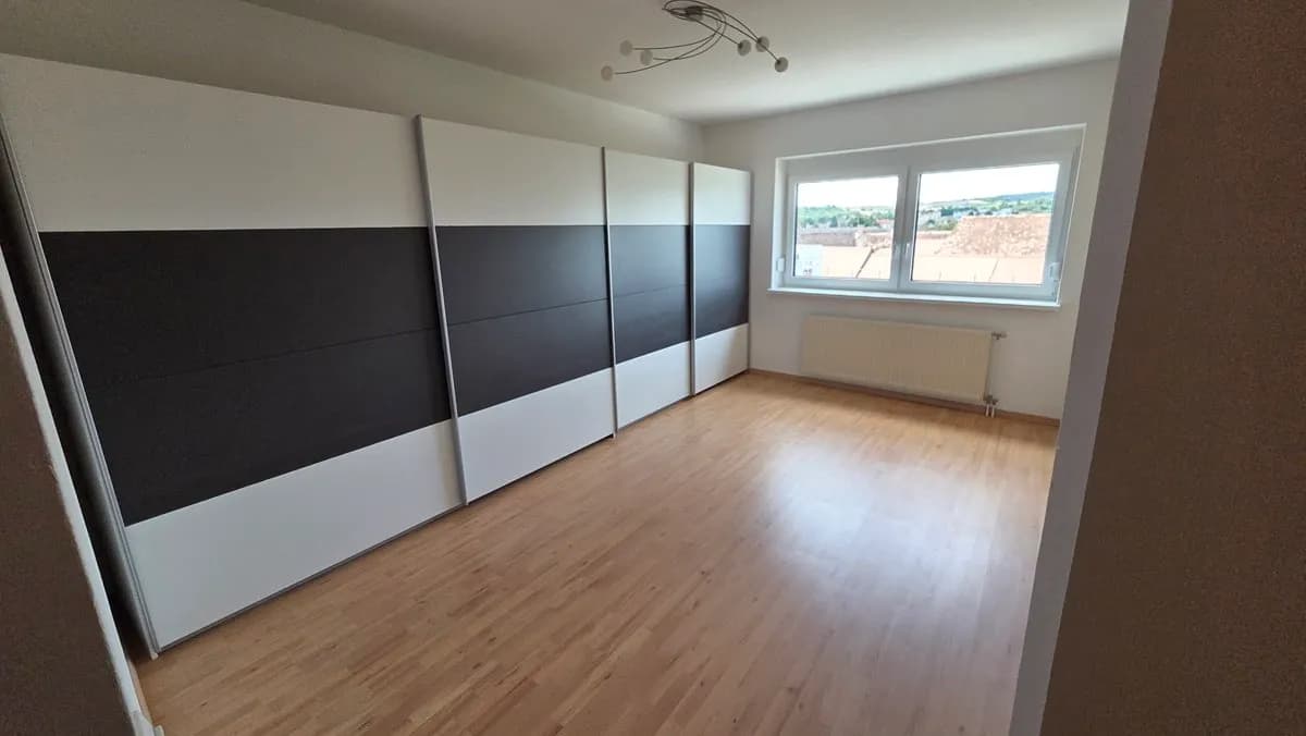 3-Zimmer-Wohnung mieten in Hollabrunn – 83 m², € 900 – Bild 6 von 12