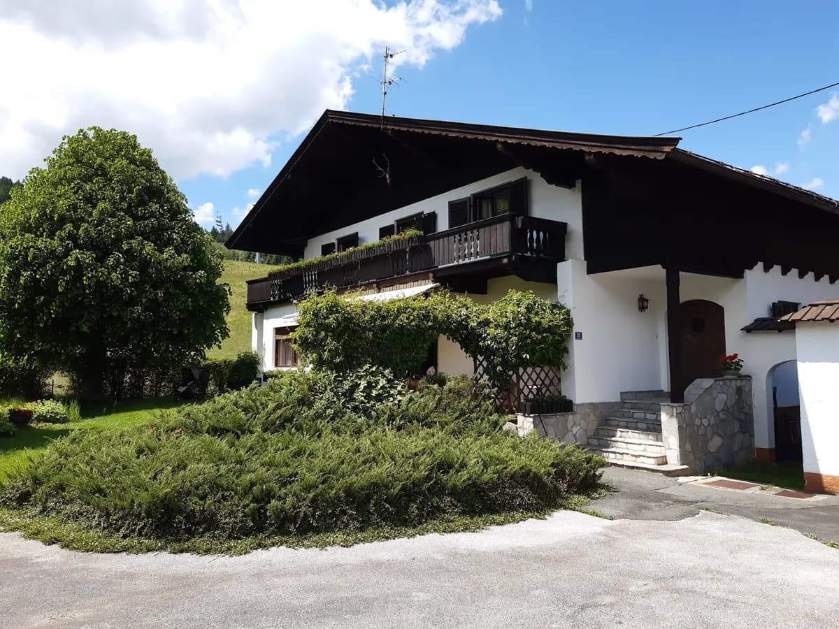 7-Zimmer-Haus mieten in Kitzbühel – 226 m², € 2.000 – Bild 5 von 13