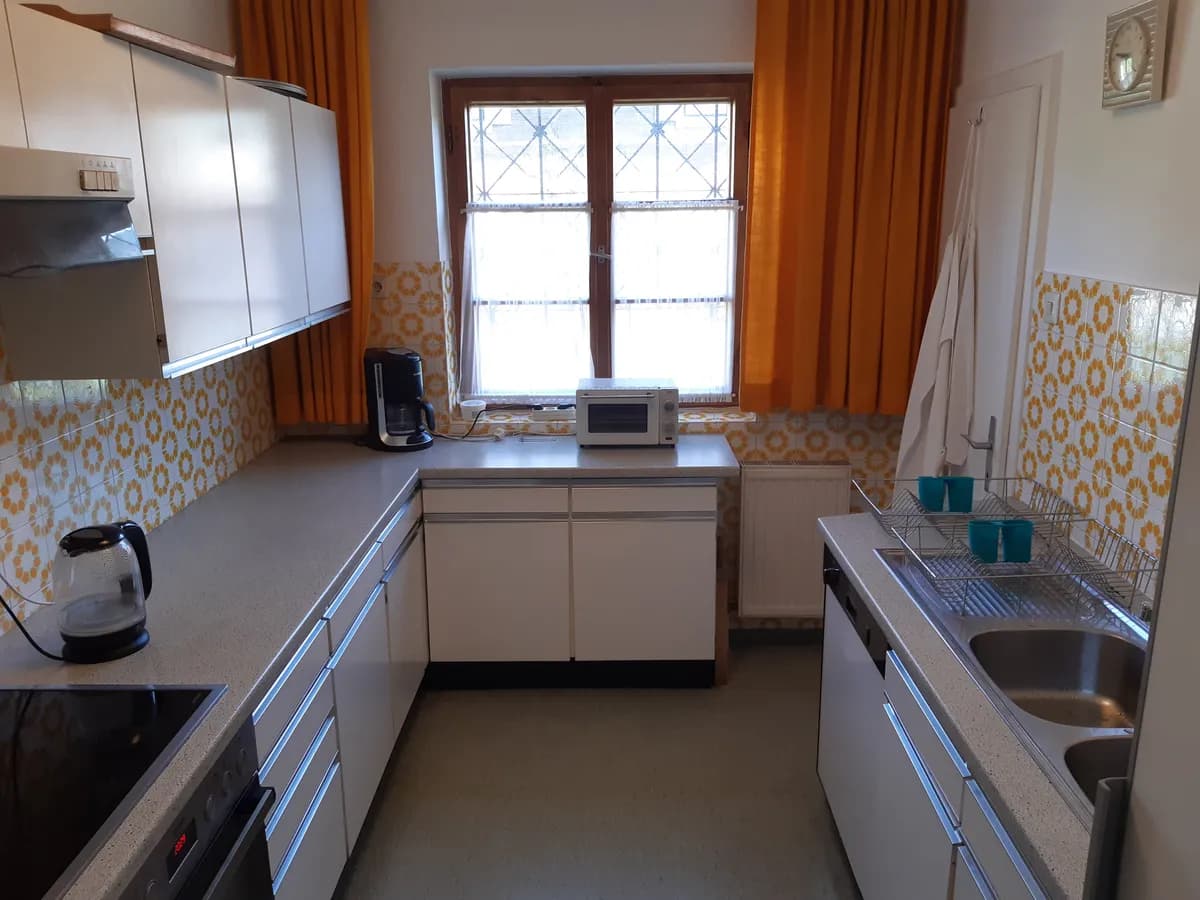 7-Zimmer-Haus mieten in Kitzbühel – 226 m², € 2.000 – Bild 8 von 13