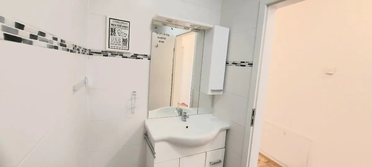 2-Zimmer-Wohnung mieten in Baden – 55 m², € 849 – Bild 8 von 12