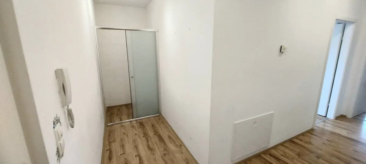 2-Zimmer-Wohnung mieten in Baden – 55 m², € 849 – Bild 9 von 12