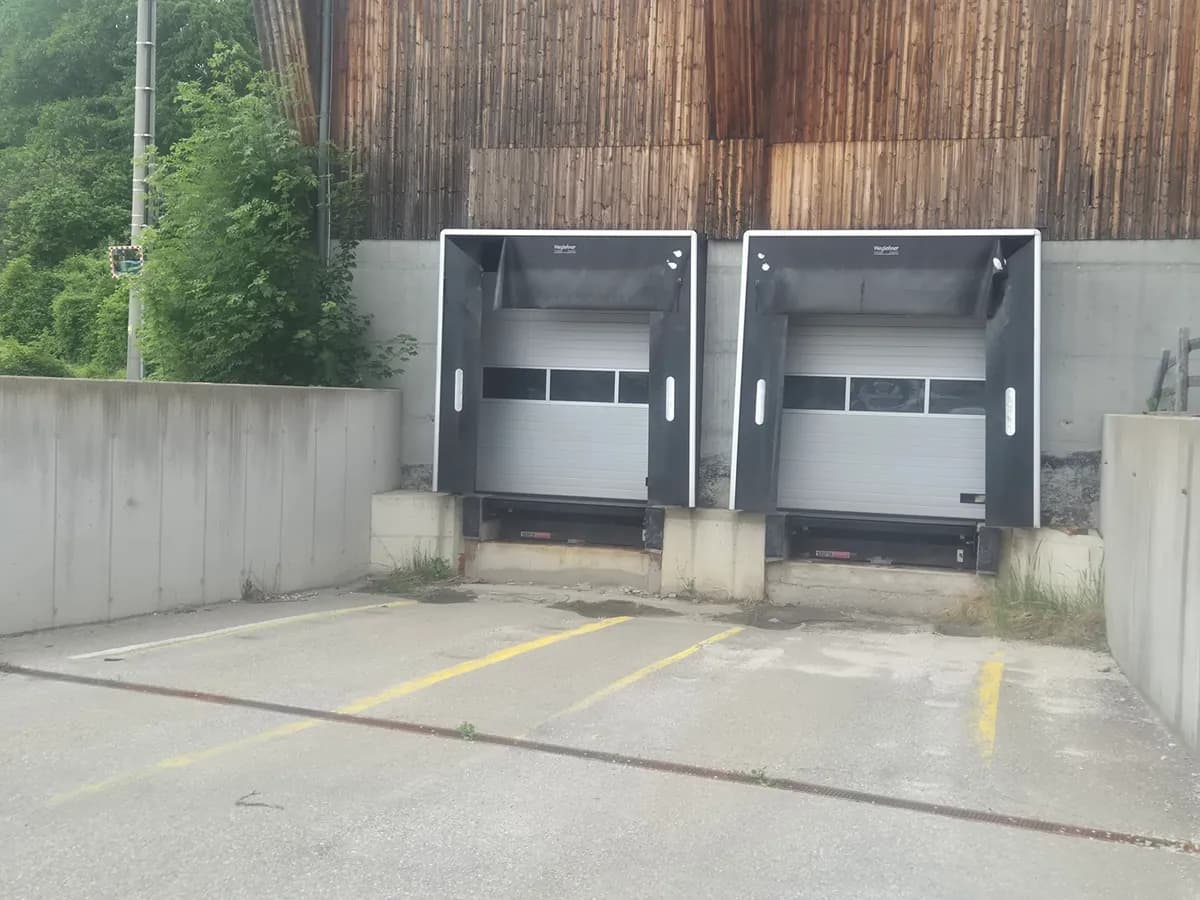Gewerbeimmobilie mieten in Vöcklabruck – 2 585 m², € 3 – Bild 6 von 7