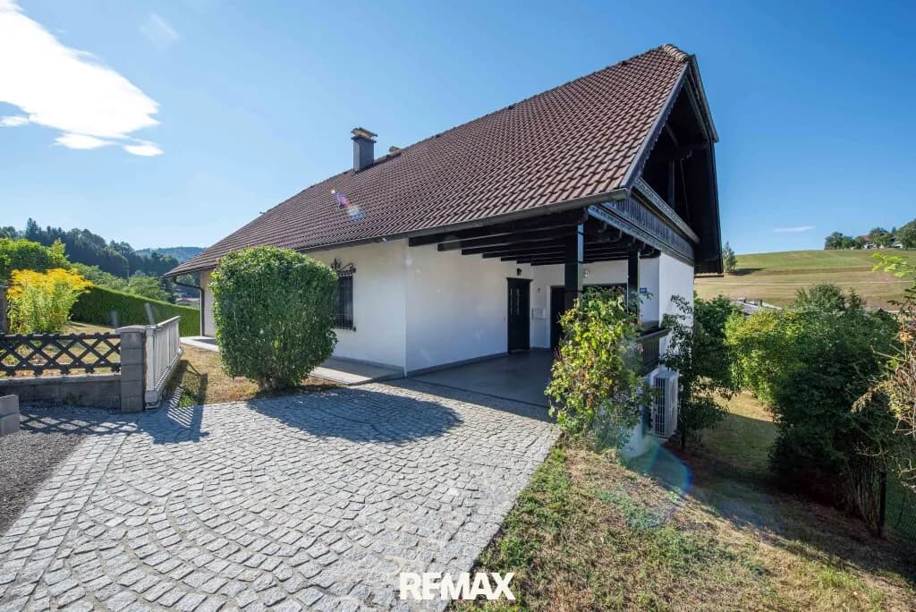 4-Zimmer-Haus kaufen in Gmunden – 166 m², € 490.000 – Bild 2 von 16