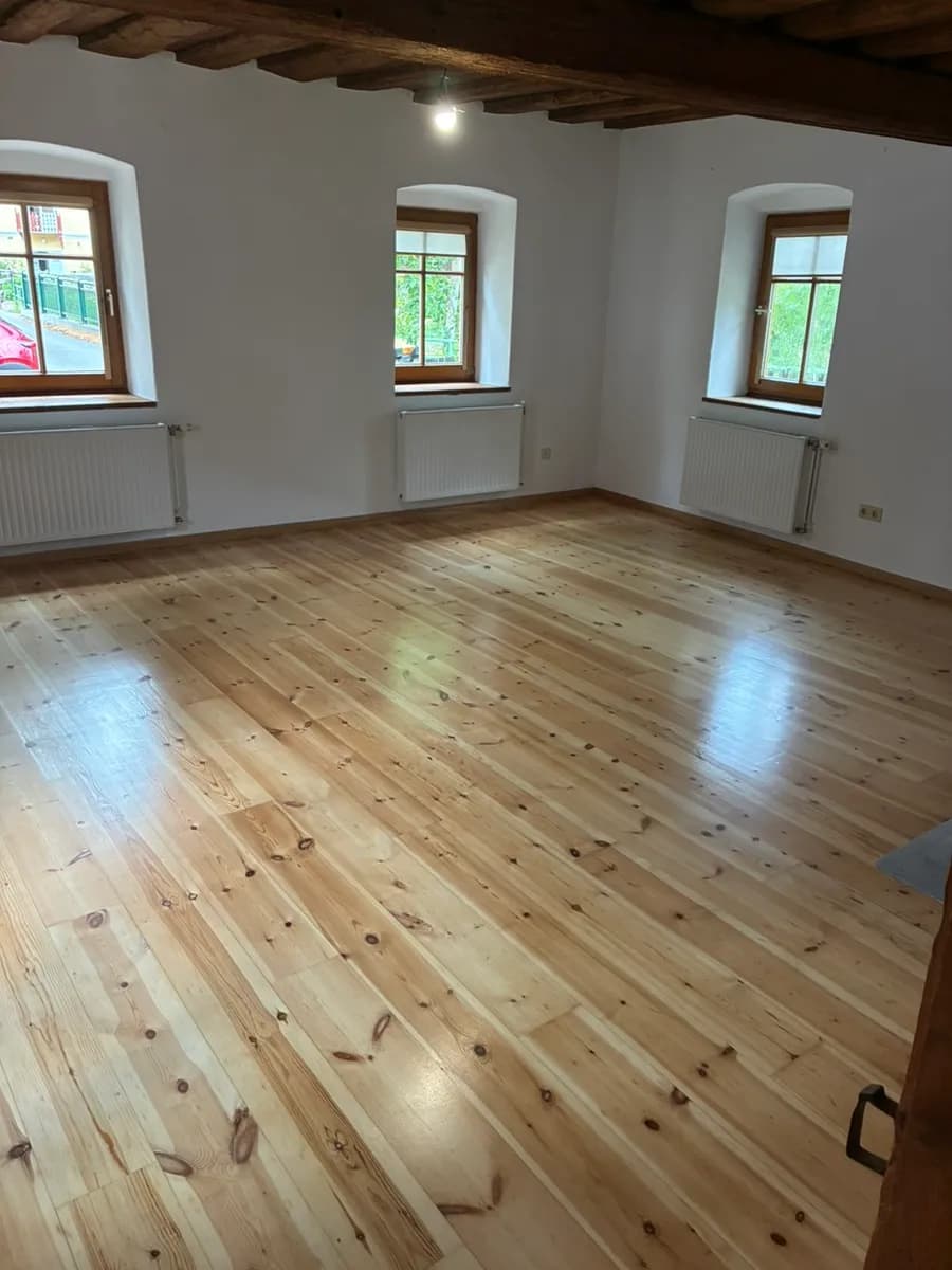 2-Zimmer-Wohnung mieten in Neunkirchen – 84 m², € 842 – Bild 4 von 11