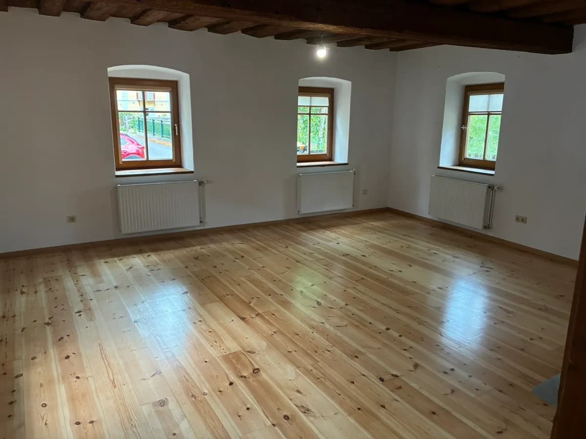 2-Zimmer-Wohnung mieten in Neunkirchen – 84 m², € 842 – Bild 5 von 11