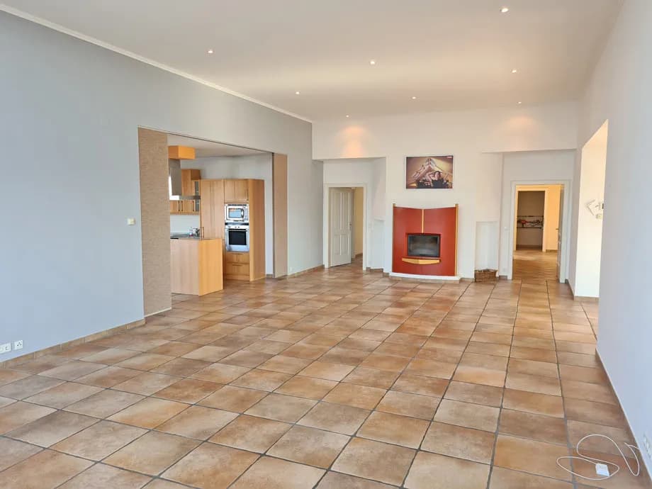 7-Zimmer-Wohnung mieten in Korneuburg – 279 m², € 2.238