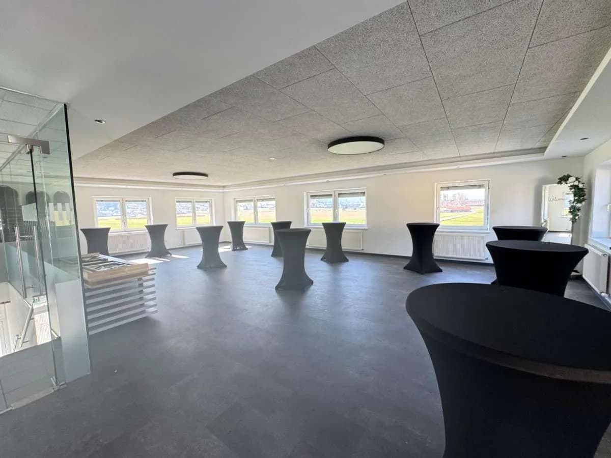 Gewerbeimmobilie mieten in Schwaz – 250 m², € 4.550