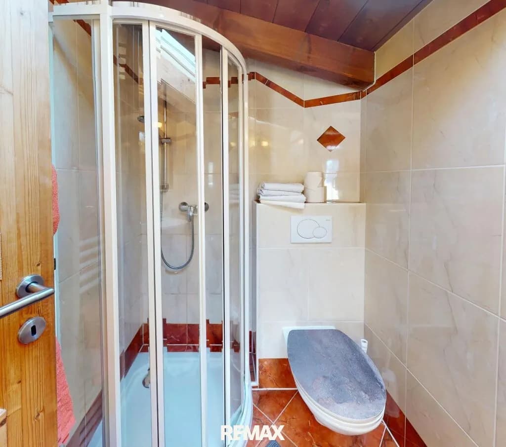 8-Zimmer-Gewerbeimmobilie mieten in Imst – 218 m², € 3.800 – Bild 7 von 26