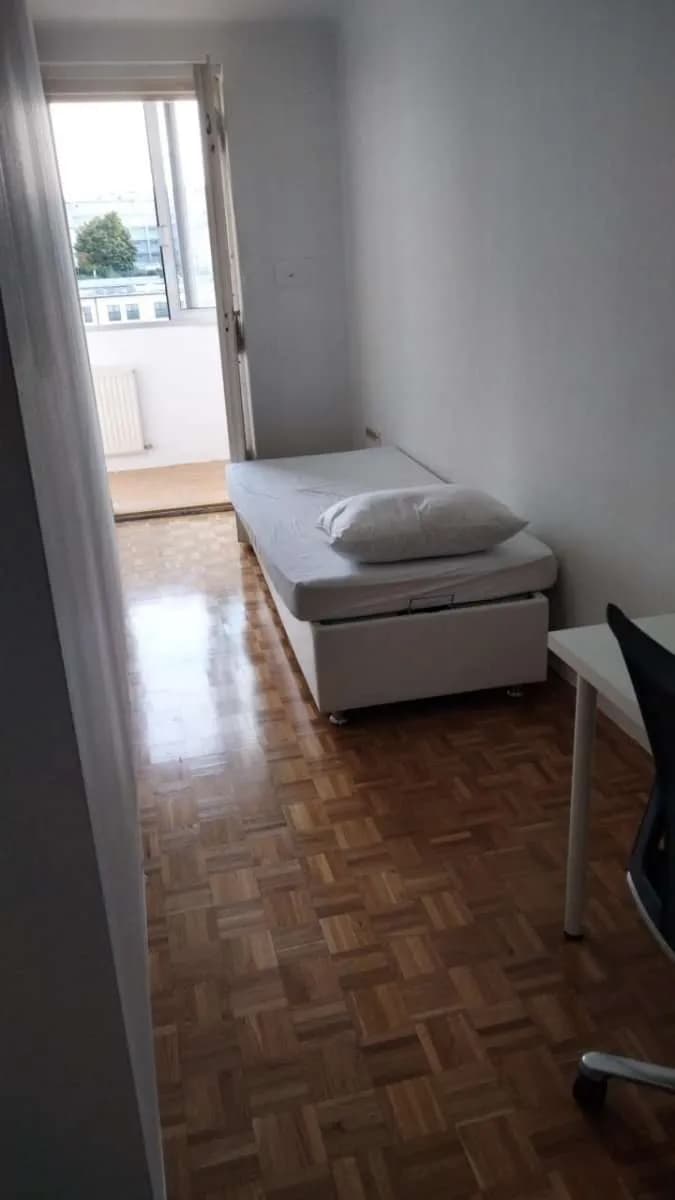 5-Zimmer-Wohnung mieten in Wien – 10 m², € 500 – Bild 3 von 6
