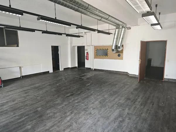 Gewerbeimmobilie mieten in Klagenfurt – 412 m², € 3.600 – Bild 6 von 7