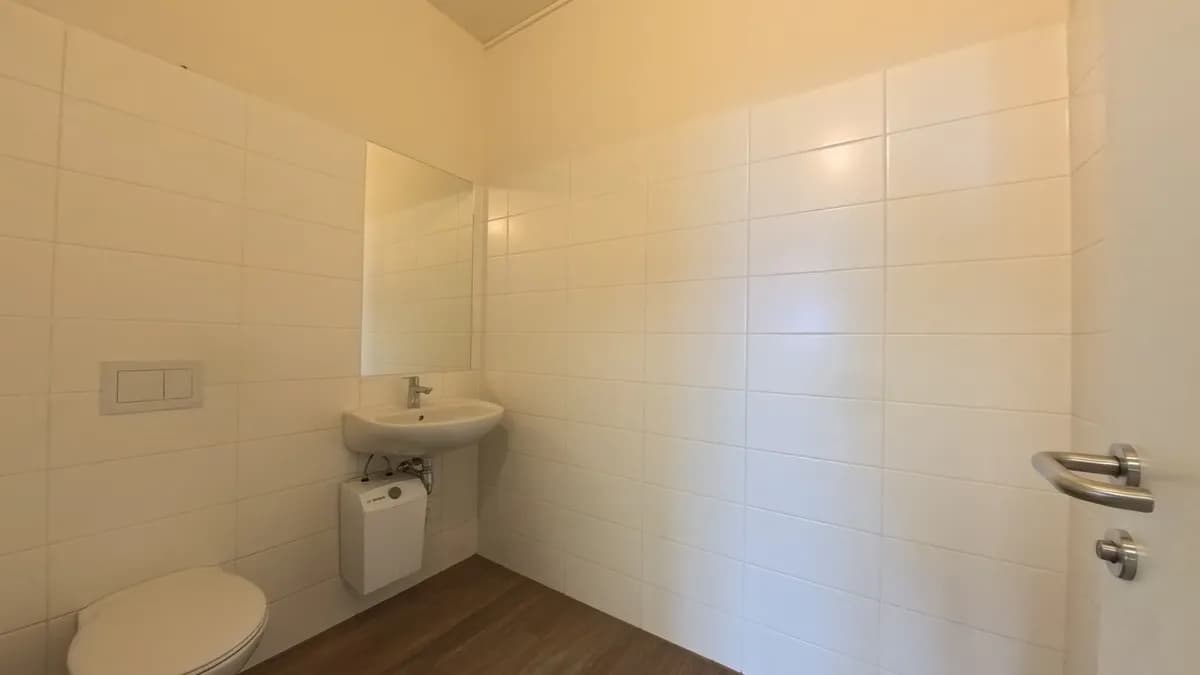 4-Zimmer-Gewerbeimmobilie mieten in Wien – 148 m², € 2.189 – Bild 21 von 34