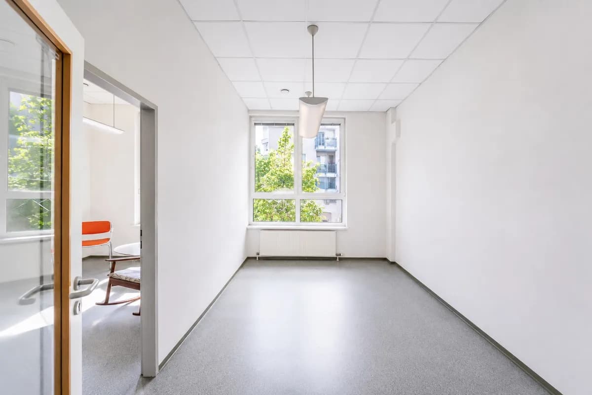 11-Zimmer-Gewerbeimmobilie kaufen in Salzburg Stadt – 321 m², € 789.000 – Bild 4 von 8