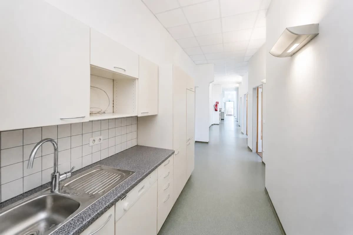 11-Zimmer-Gewerbeimmobilie kaufen in Salzburg Stadt – 321 m², € 789.000 – Bild 8 von 8