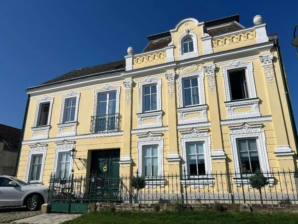 5-Zimmer-Immobilie kaufen in Mistelbach – 220 m², € 1.280.000 – Bild 2 von 67