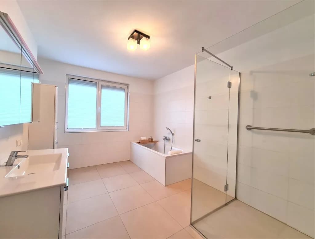 3-Zimmer-Wohnung mieten in Baden – 105 m², € 1.700 – Bild 15 von 27