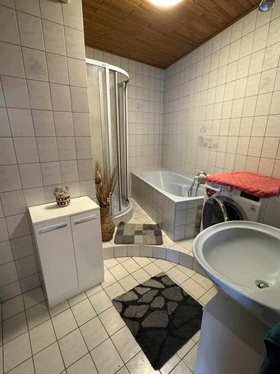 8-Zimmer-Haus kaufen in Neunkirchen – 226 m², € 325.000 – Bild 13 von 18