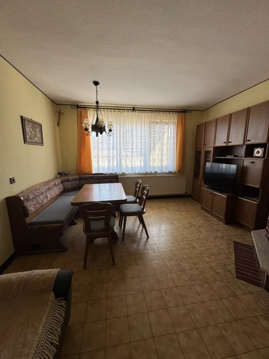 8-Zimmer-Haus kaufen in Neunkirchen – 226 m², € 325.000 – Bild 16 von 18