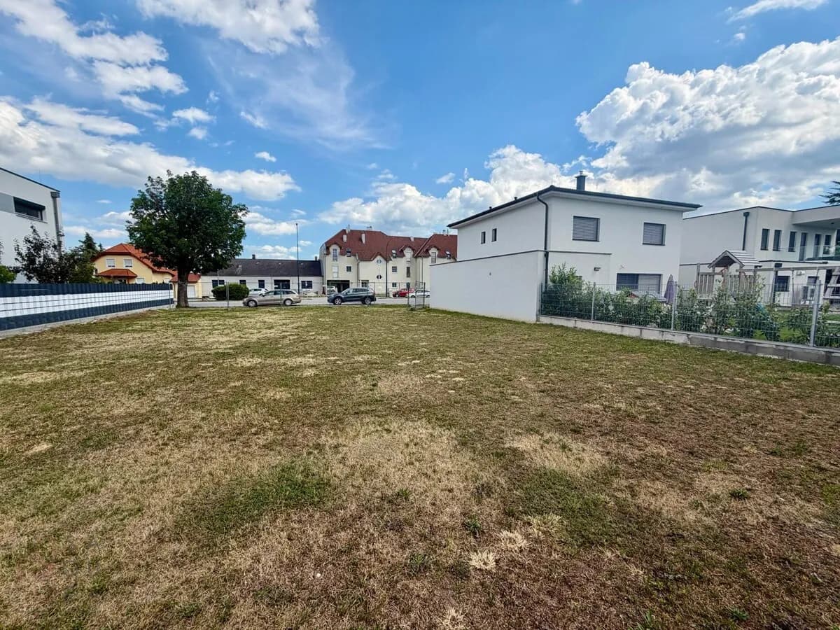 Immobilie kaufen in Wiener Neustadt Land – 543 m², € 235.000 – Bild 2 von 4