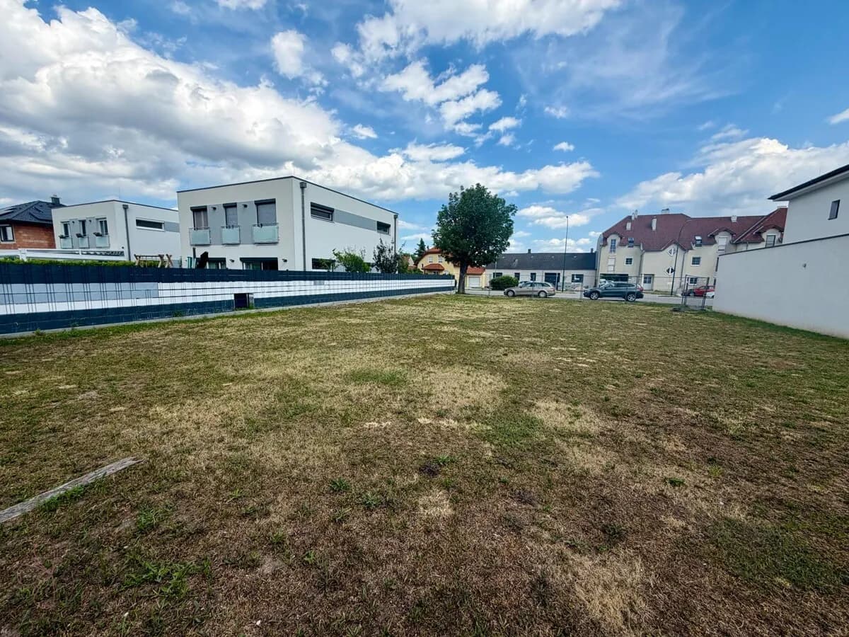 Immobilie kaufen in Wiener Neustadt Land – 543 m², € 235.000 – Bild 3 von 4