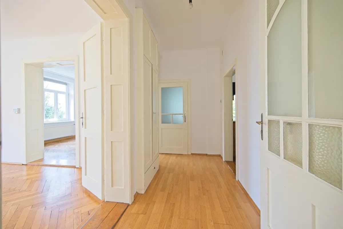 6-Zimmer-Haus mieten in Gmunden – 225 m², € 2.300 – Bild 8 von 20