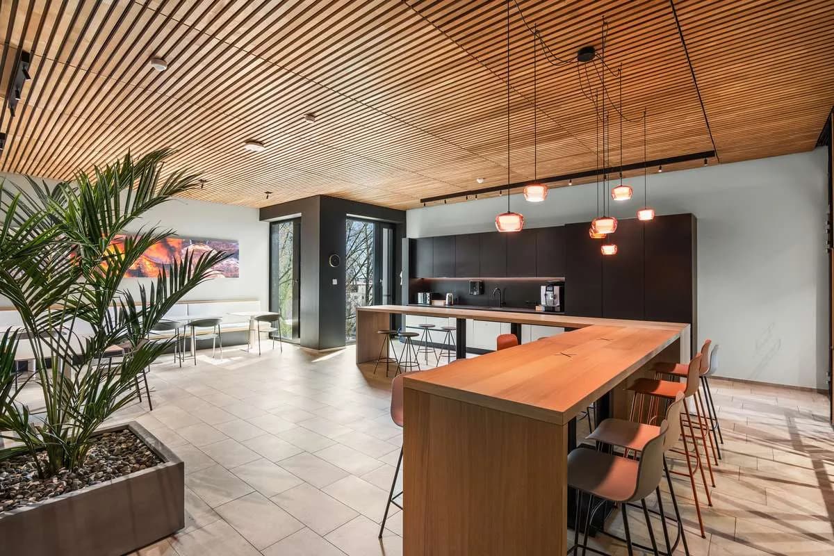 3-Zimmer-Gewerbeimmobilie mieten in Dornbirn – 450 m² – Bild 16 von 33
