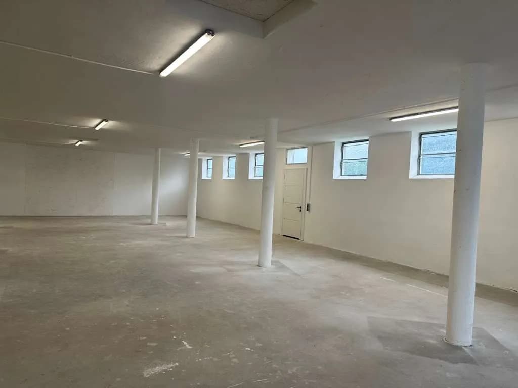 Gewerbeimmobilie mieten in Amstetten – 280 m², € 4 – Bild 2 von 6