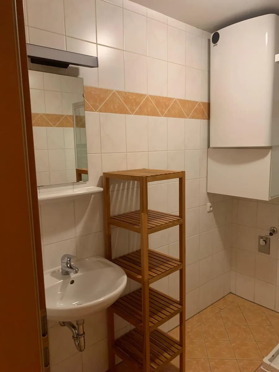 Wohnung mieten in Salzburg Stadt – 45 m², € 930 – Bild 2 von 6