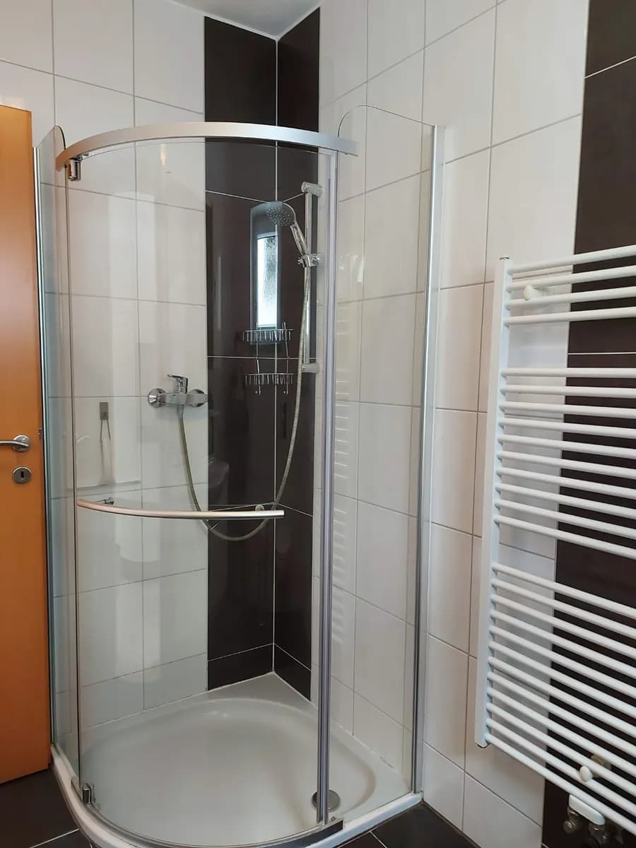 1-Zimmer-Wohnung mieten in Linz – 30 m², € 450 – Bild 12 von 14
