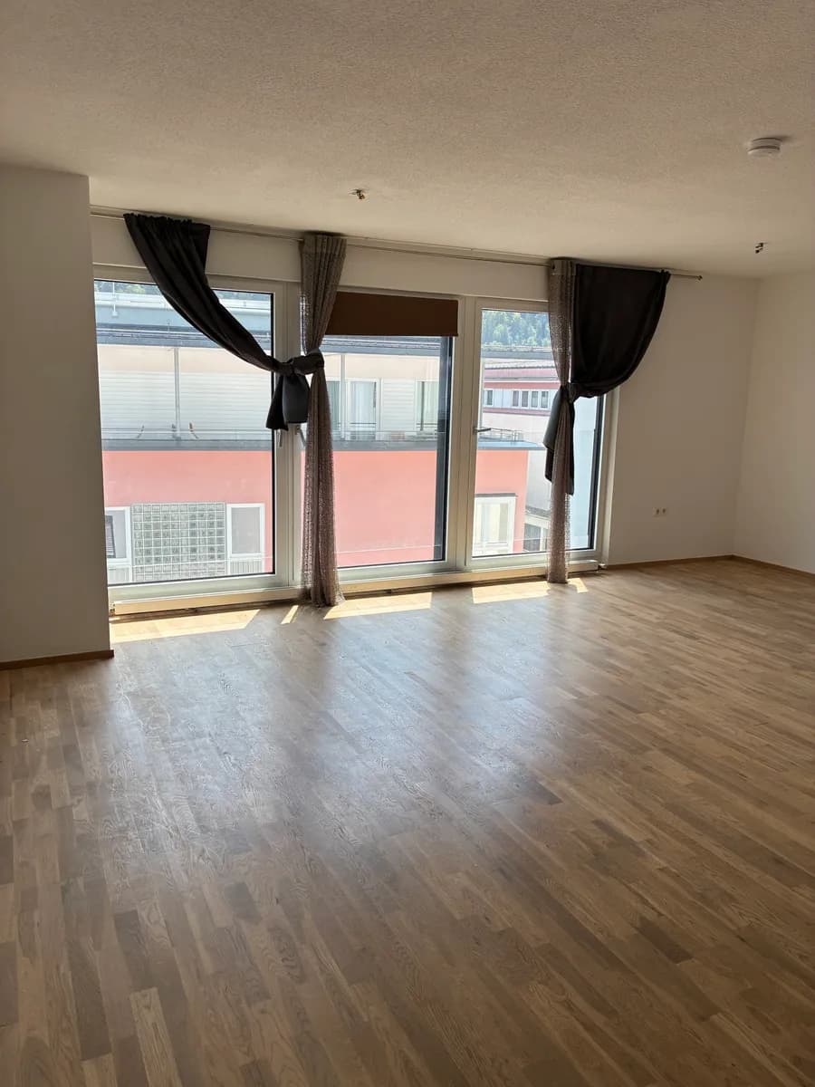 Wohnung mieten in Kufstein – 130 m², € 1.902 – Bild 2 von 3