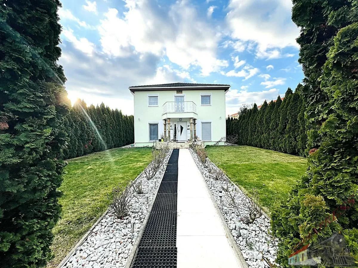 9-Zimmer-Haus kaufen in Gänserndorf – 275 m², € 849.900