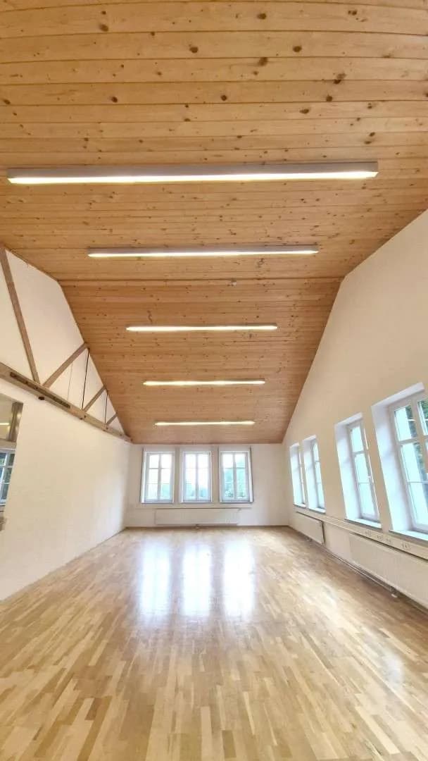 2-Zimmer-Gewerbeimmobilie mieten in Linz – 253 m², € 3.468 – Bild 2 von 9