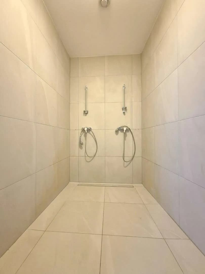 2-Zimmer-Gewerbeimmobilie mieten in Linz – 253 m², € 3.468 – Bild 8 von 9