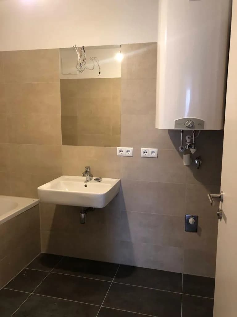 2-Zimmer-Wohnung mieten in Baden – 44 m², € 715 – Bild 8 von 10