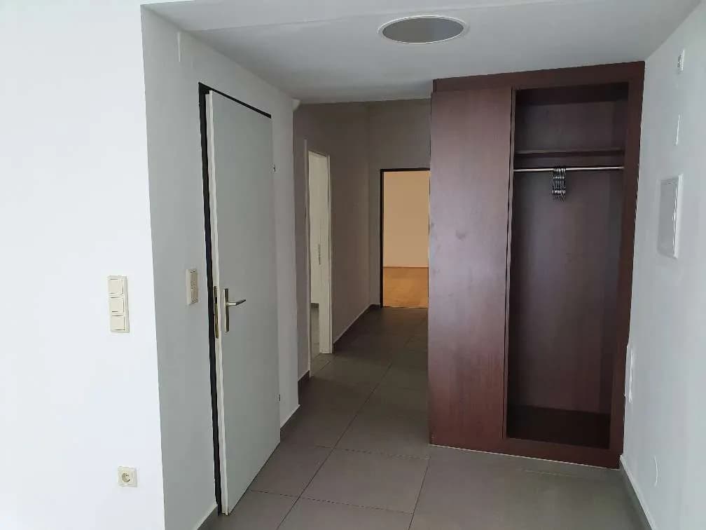 3-Zimmer-Gewerbeimmobilie mieten in Bruck an der Leitha – 94 m², € 857 – Bild 3 von 9