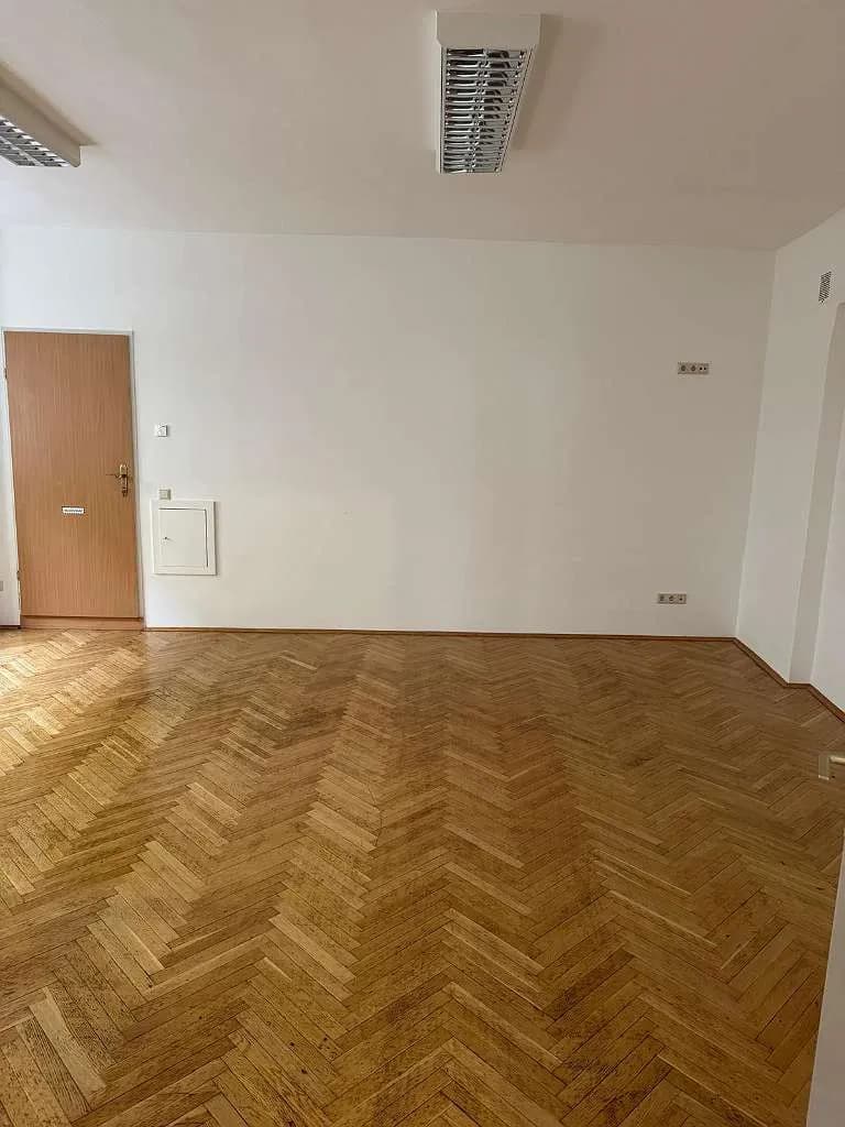 3-Zimmer-Gewerbeimmobilie mieten in Bruck an der Leitha – 94 m², € 857 – Bild 5 von 9